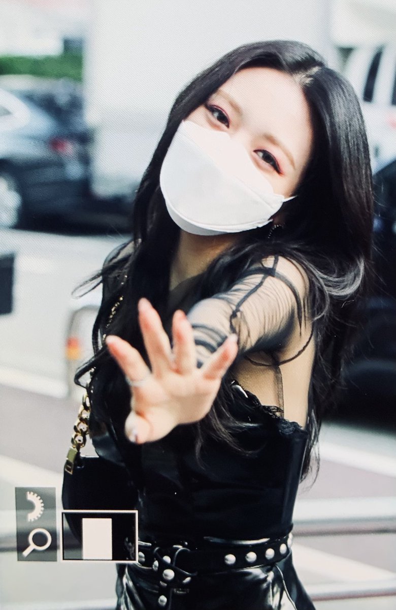 Yuna arriving at Music Bank!

cr. Mycolor_yn 

ITZY YUNA #유나 #있지 #YUNA #ITZY <a href="/ITZYofficial/">ITZY</a>