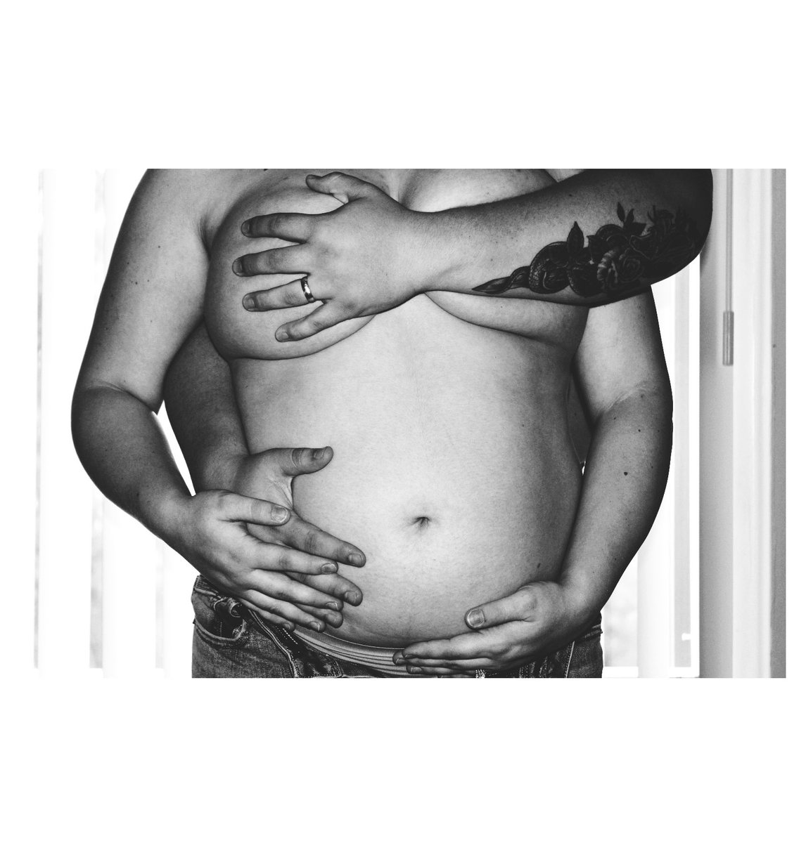 Mkhuston20's tweet photo. We are finally in the third trimester, 28 weeks 💙 https://t.co/zDHzSB90Xz