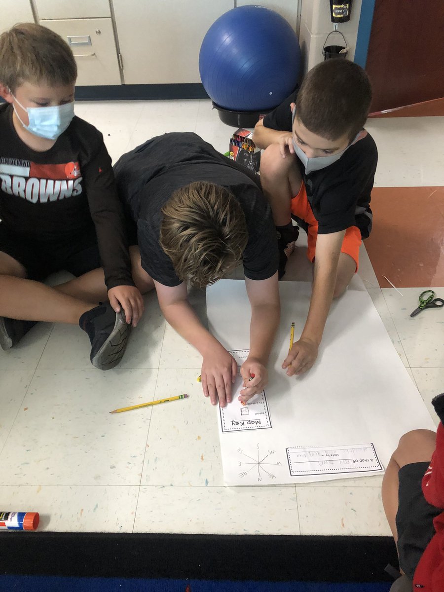 missgallagher03's tweet photo. ** One more picture from my last tweet- clearly it’s been a while since I tweeted and realized you can only do 4 photos!! Ha!  Lots of learning happening in this activity! https://t.co/uWJSlD9KSH
