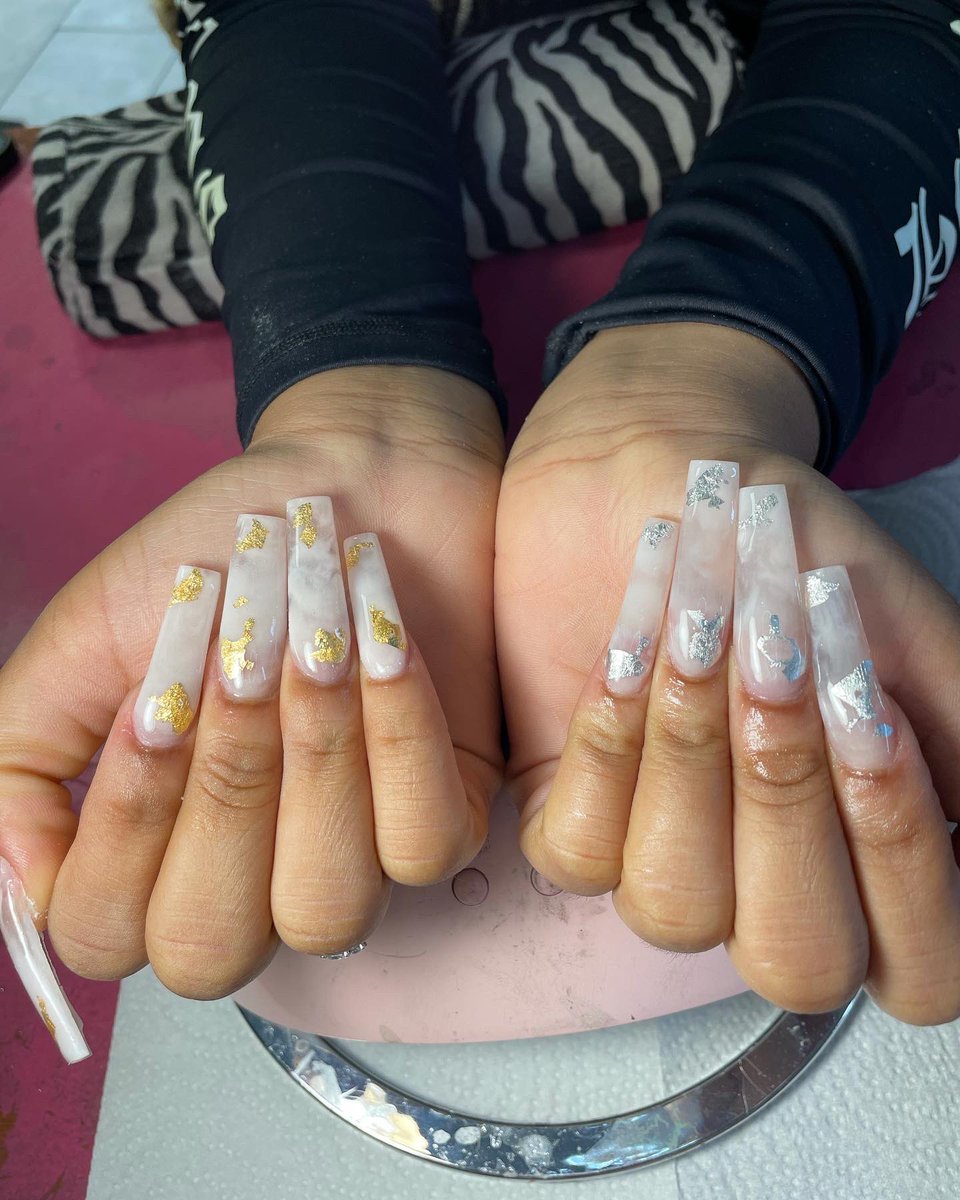 Reneellaa's tweet image. If you are looking for a nail tech or your tech is booked for homecoming… I have appointments available. Follow nailedbynella on Instagram to see more or check out the booking site nxn.as.me 
#AAMU #aamu23 #Huntsville #aamu24