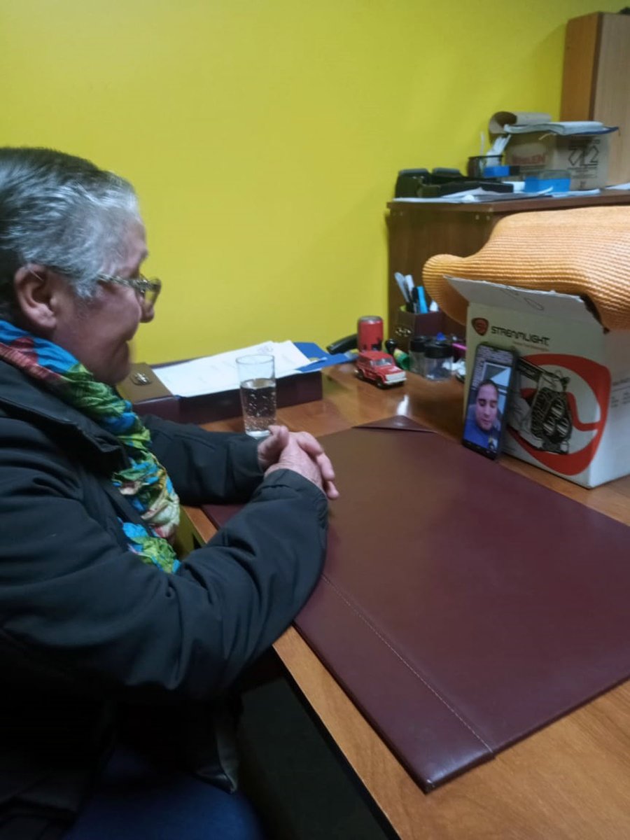 eljanovega's tweet photo. Tylor Graf, un bombero de origen chileno adoptado en #EEUU, fue dado por muerto tras nacer en #Temuco. 38 años después encontró a su madre, enfrentó su verdadera historia y tb una inesperada sorpresa.
Hoy, reportaje de #CHVNoticias,  un nuevo capítulo del impune #TráficoDeNiños. https://t.co/TPGq5AtRRr