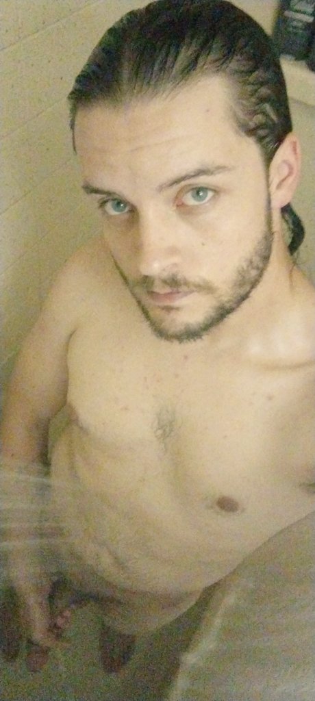 DJPhoenixAsh's tweet photo. @JustinDibz ♏🦂 #WaterTribe 🙇🏻 https://t.co/DjSpoOuqaj