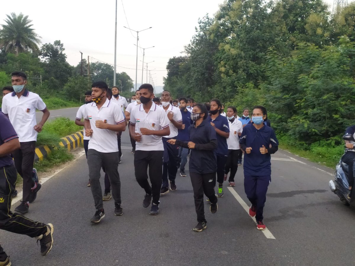 bhati_ranjan's tweet photo. JAI HIND 🇮🇳
Fit INDIA freedom run🏃‍♂️conducted by 4(O) Naval Unit NCC,
during ATC Camp 2021.
To  to encourage fitness and help us all to get freedom from obesity, laziness,stress,anxiety,diseases etc. 
@hirakudwarrior
@kalinga_sagar 
@HQ_DG_NCC 
@FitIndiaOff 
#nccnavy
#Indian 
#fit https://t.co/5rJbVq3QtH