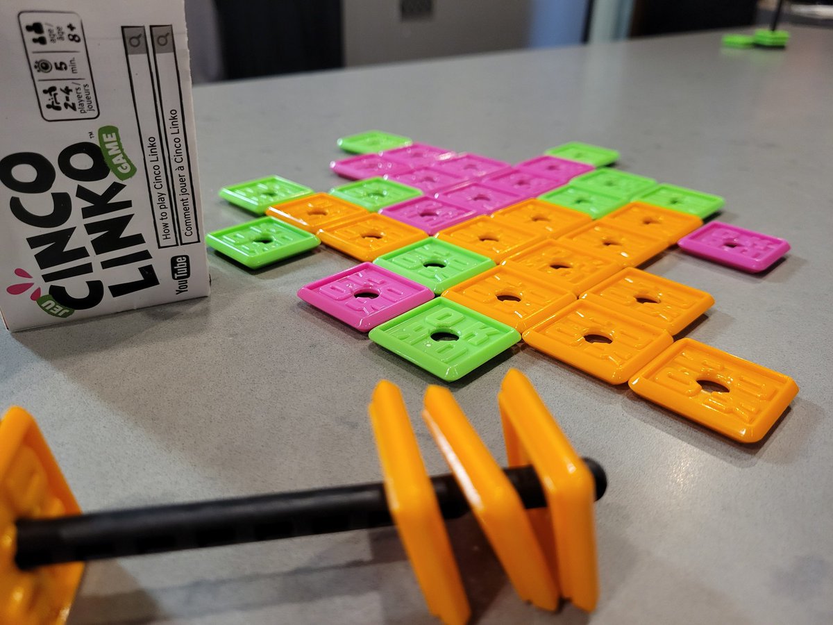BMutilation's tweet photo. Cinco Linko is possibly the best game to play at a brewery. #eightandsand #thenerdmall #tabletop #tabletopgaming #tabletopgames #boardgames #cincolinko https://t.co/Wqjdtj4pHF
