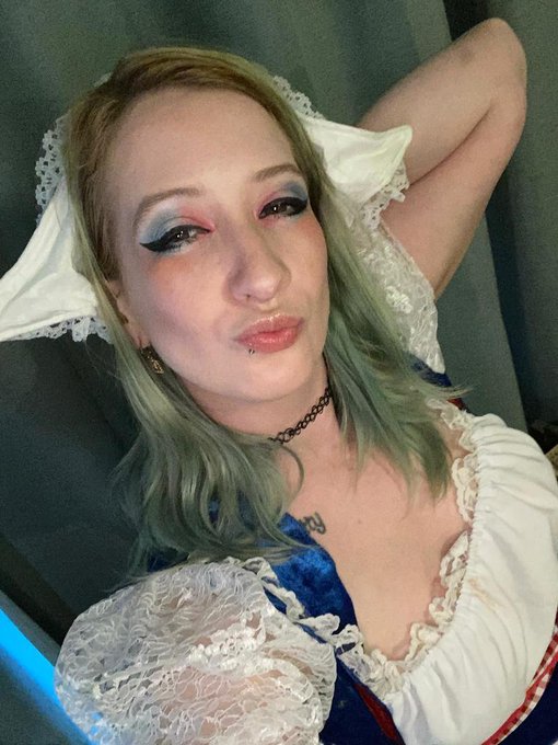 Mijn nieuwe foto op Kinkylife:  https://t.co/pRdFMB128l https://t.co/YiyCWSuSLU<a href="/tag/mvsales"class="tags"><span>#mvsales</span></a>
