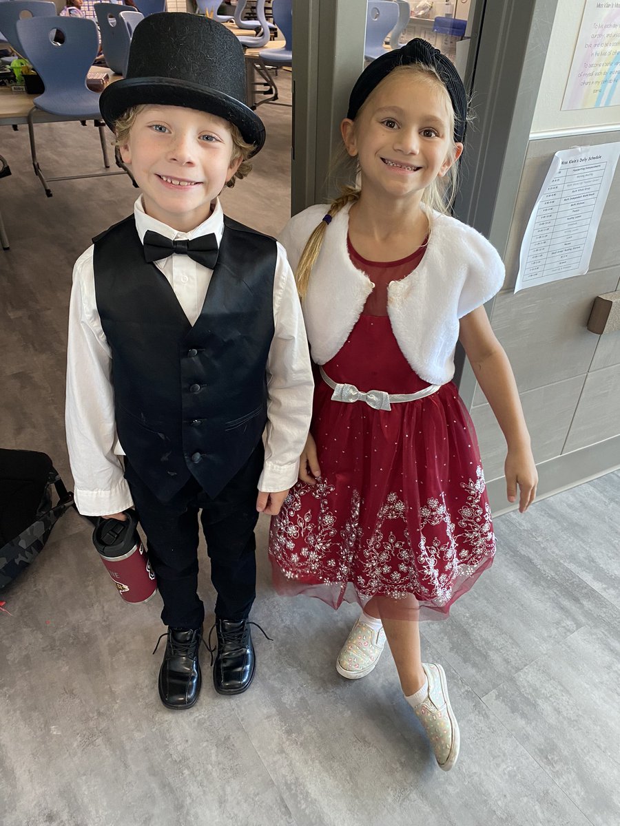 classwithklein's tweet photo. We’re loving Homecoming Week! 🎩💫 #CSEpower https://t.co/dbUSjSRT6T