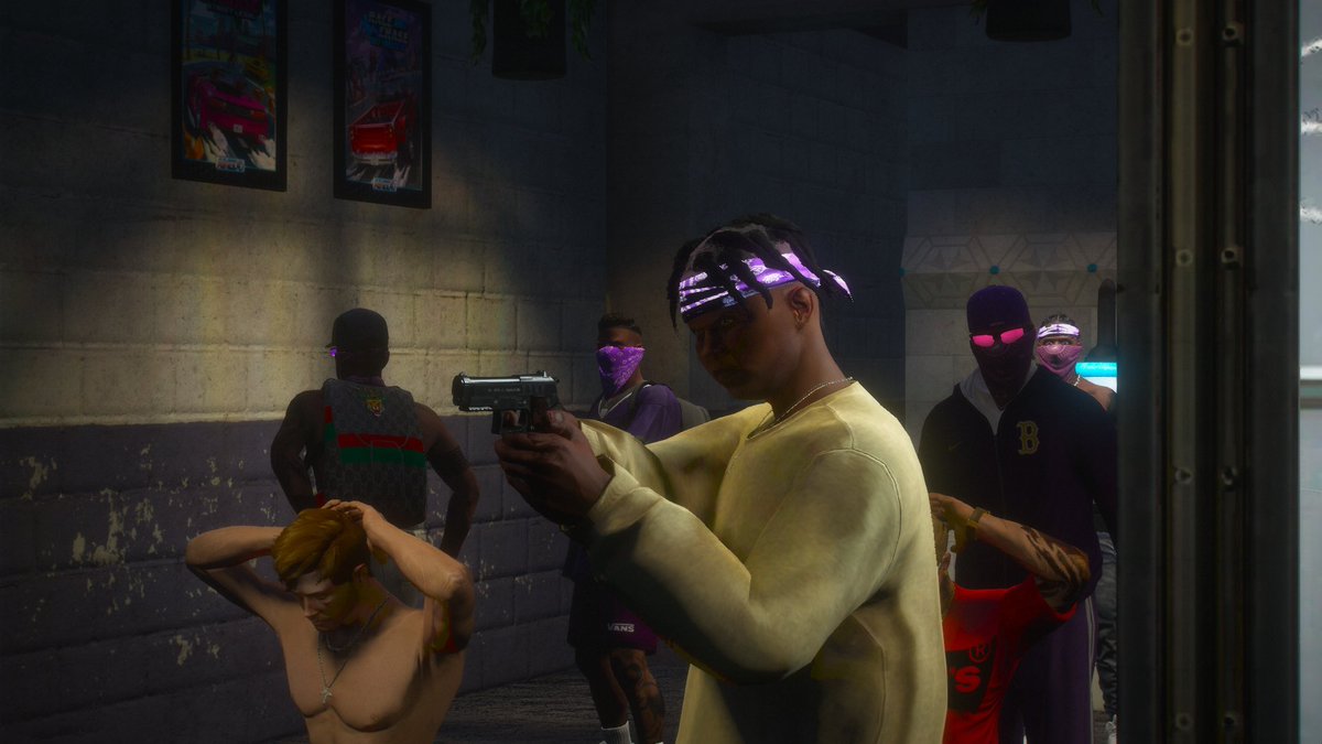 Poniendo el pecho hasta el final, die Balla 😈.

Estoy muy feliz de haber terminado el personaje junto a ellos, me lo pasé como un niño (literalmente) y fueron risas 💜.