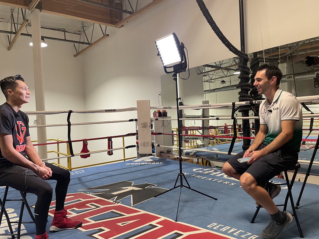 GoldenBoyBoxing's tweet photo. .@UnivDeportes stopped by @JoetGonzalez1’s training camp for an interview ahead of his upcoming title fight. Oct 15 #NavarreteGonzalez | ESPN+ https://t.co/uZ1zEmwi0L