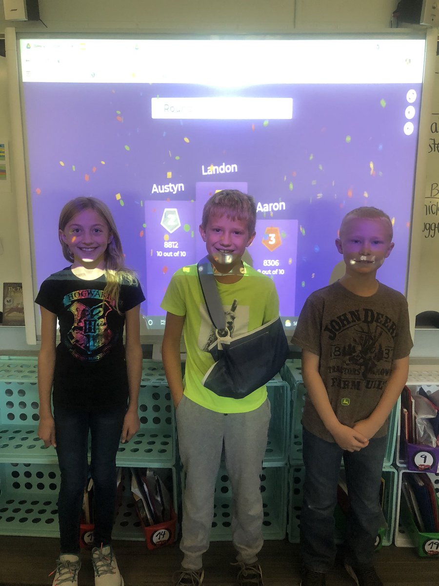MrsWachholder's tweet photo. We had some fun today in fourth grade today reviewing rounding with @GetKahoot #wcsflight #friendsinfourth @WCSWarhawks @Reed_Reads009 @hanuhen https://t.co/drzRGbTzGA