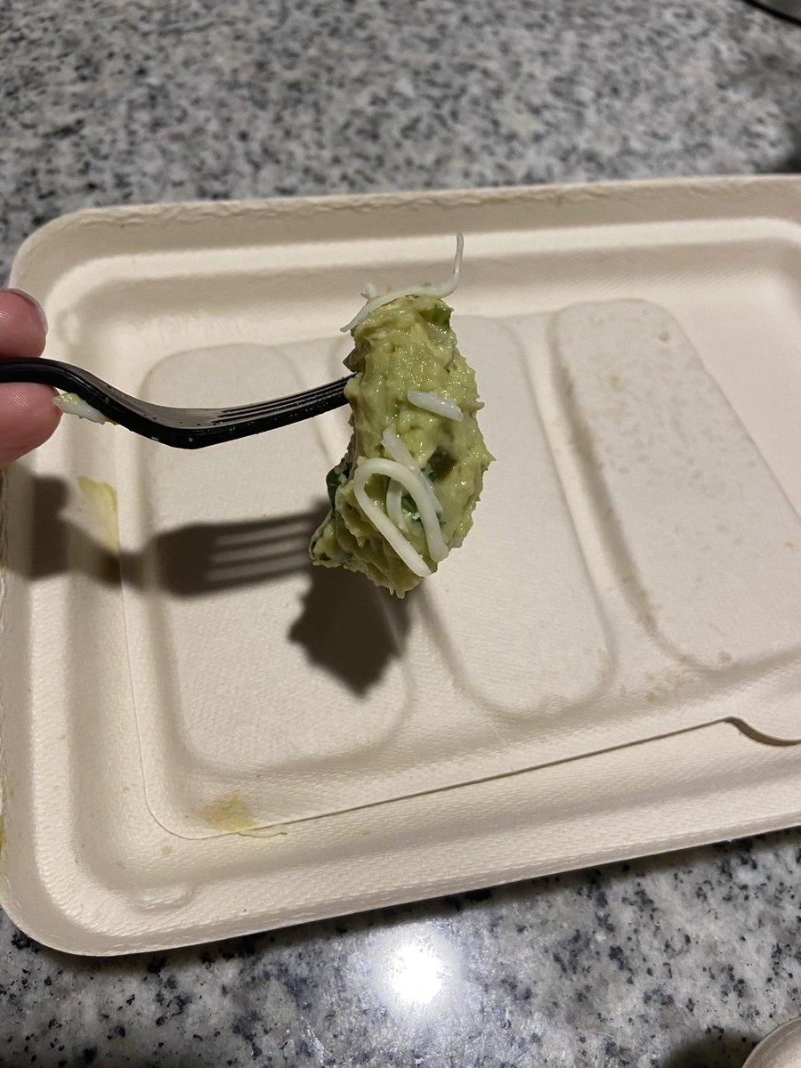 samihaydu's tweet photo. @ChipotleTweets ordered guac tonight and got an entire avocado 🥺 https://t.co/6GVBBESdBJ