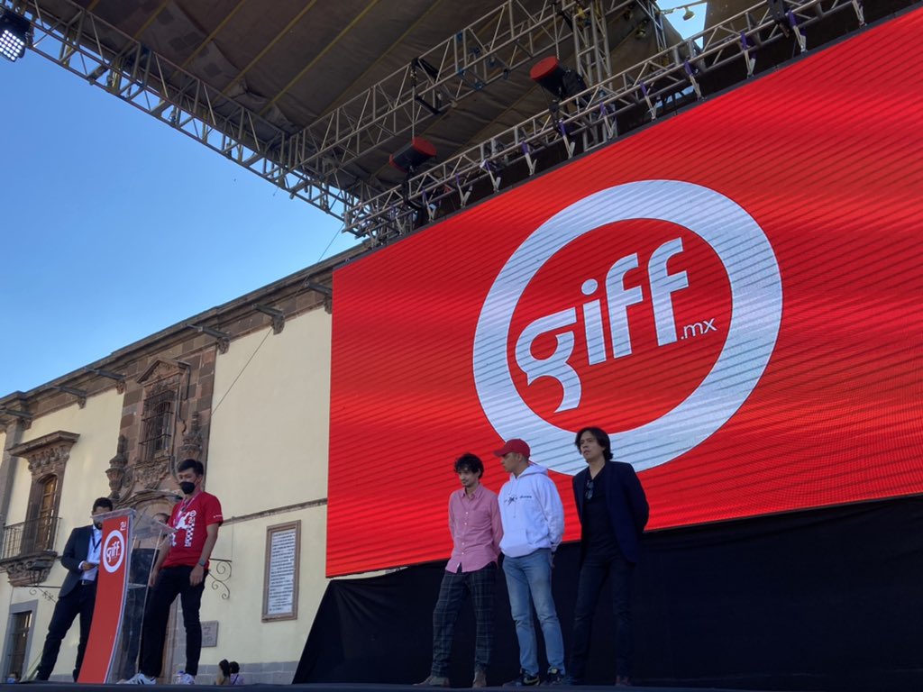 giffmx's tweet photo. Gracias equipos por todo su talento. Estamos por ver sus cortos que seguro nos encantarán 🤩🎬. 
Sigue el 🧵👇 para encontrarte 
-
@estrellafilm @losincomprend11 @muerteengto https://t.co/ulMyezo2jH