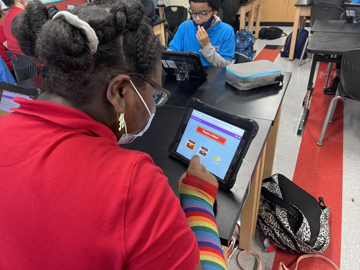 Maxscience334's tweet photo. The competition got heated today as we reviewed for our test using @playblooket Thank you @dpvils for our iPads. They make learning so much fun. @CutlerBayMiddle https://t.co/PMHR1k9MnH