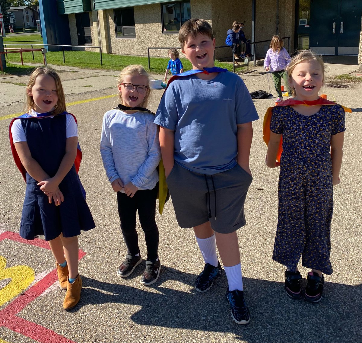 Grade 2 Kindergarten Super Hero’s to the rescue!  These amazing kids are spreading love and kindness by making our kindergarten kids feel safe, welcome and cared for on the big playground! #sjcsproud #ecssdHOPE