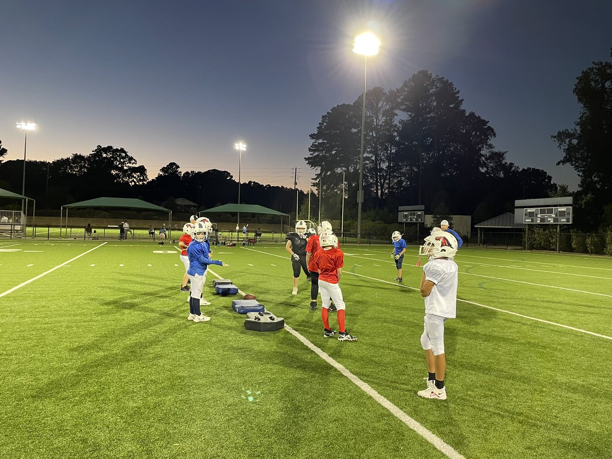 Community night <a href="/CrabappleXES/">Crabapple Crossing </a> @dr_cheatham #gomustangs