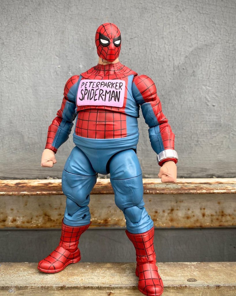 MarvelLegendsHQ's tweet photo. Fat Spidey
Custom made by @jimmy_yu commissioned for @davidthekiller on IG.
📸: @davidthekiller & @jimmy_yu on IG~
#Marvel #MarvelComics #MarvelLegends #SpiderMan #FatSpiderMan #Hasbro #HasbroPulse #ActionFigure #ActionFigures https://t.co/9cmLRoEDzC