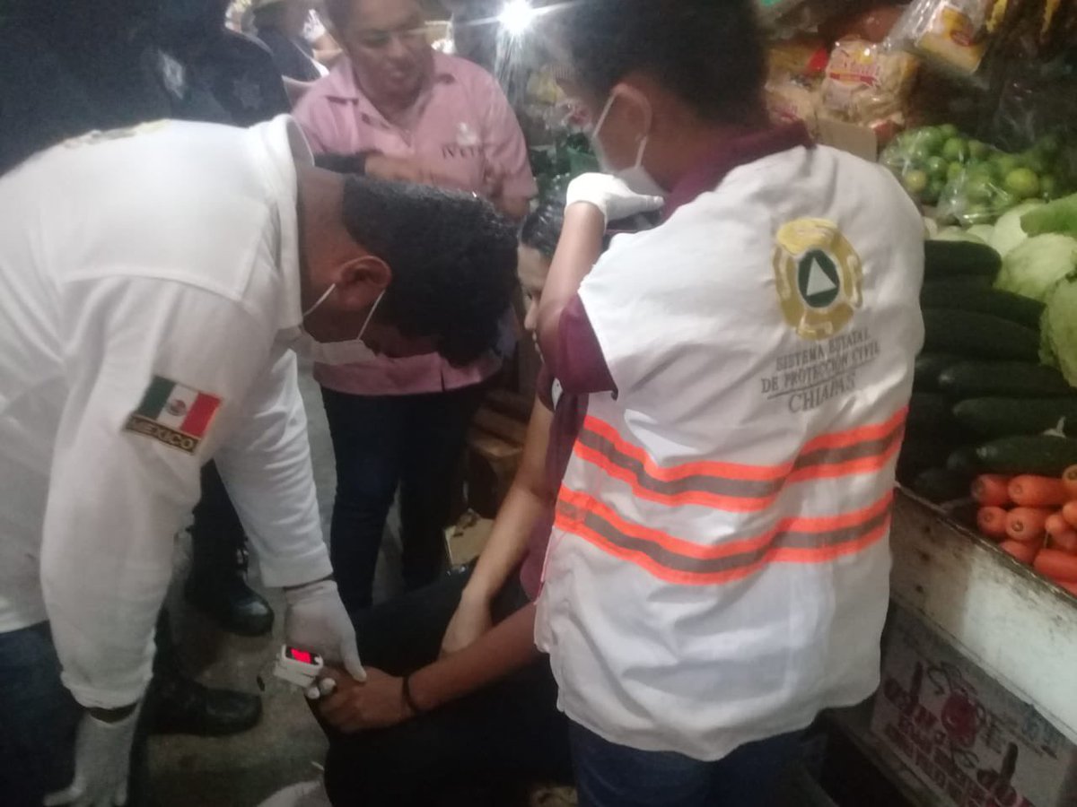AMapastepec's tweet photo. Ante cualquier emergencia llámanos a través del #911, personal de Protección Civil Municipal de Mapastepec, acudirá para brindar el servicio de atención prehospitalaria, así como el traslado para recibir una atención médica especializada. https://t.co/JG2VRpcc0c