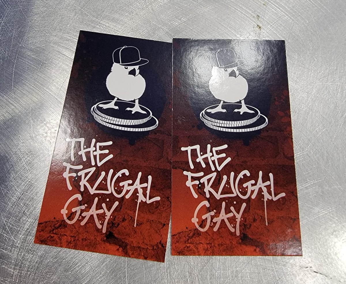Thefrugalgay11's tweet image. Passed out about 60 of my business cards today.  
You are face to face with a ton of brands at #fincon &amp;amp; other creators.  Be smart and make sure to network.  
👇👇👇👇