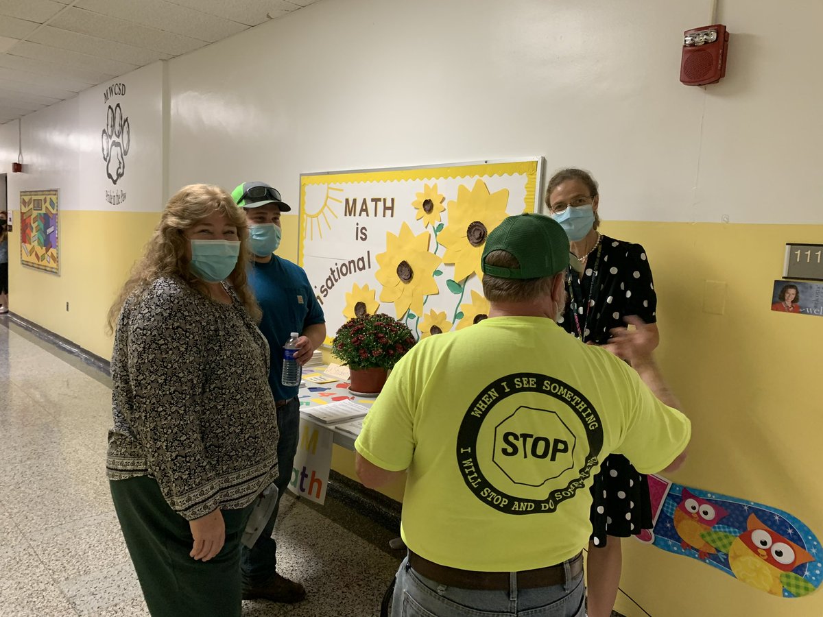 cbrownmwcsd's tweet image. I would like to thank the @MWCSDTweets parents and students for allowing us to have a safe and very full evening of open houses @Gorham_MWCSD and @MwMiddle. Thanks also to our employees for being so welcoming! #PR1DEinthePaw