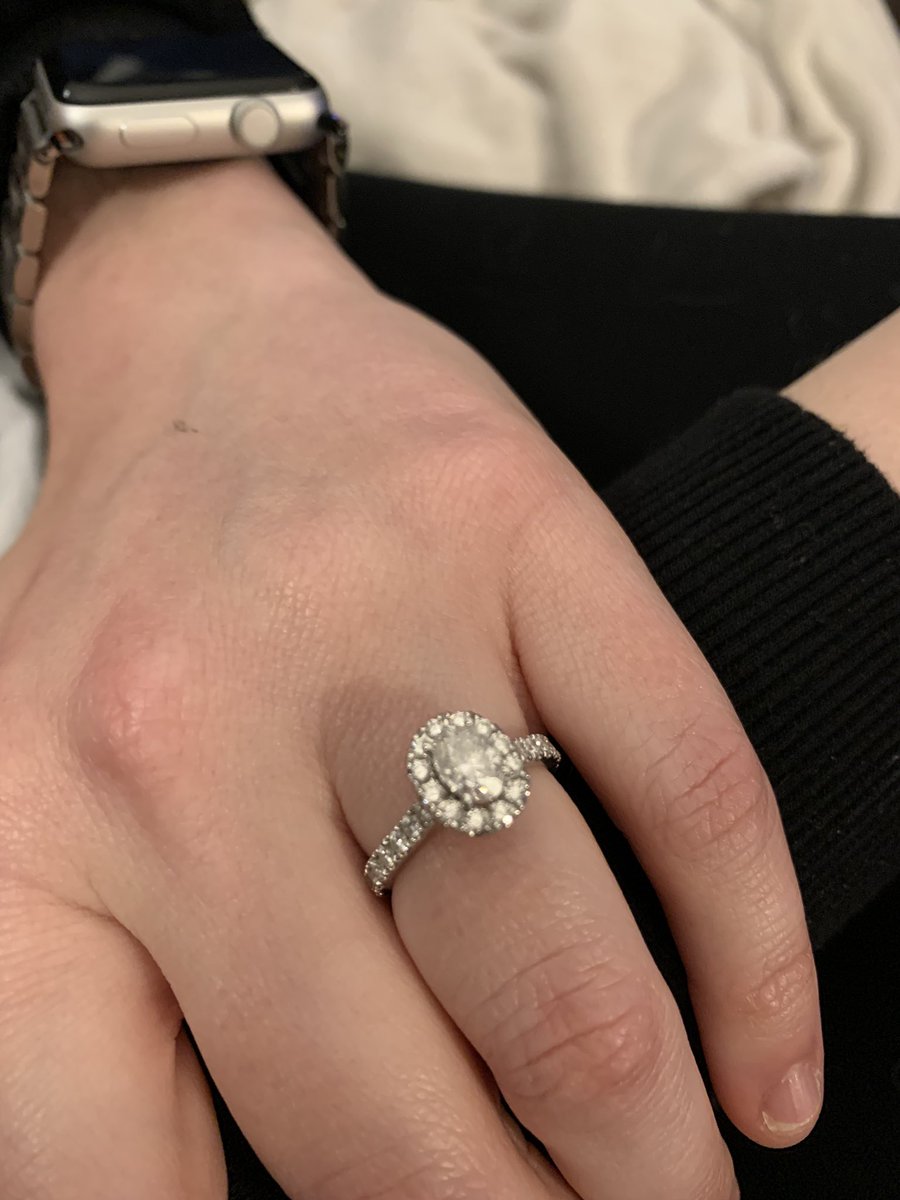 Valhooli tweet media