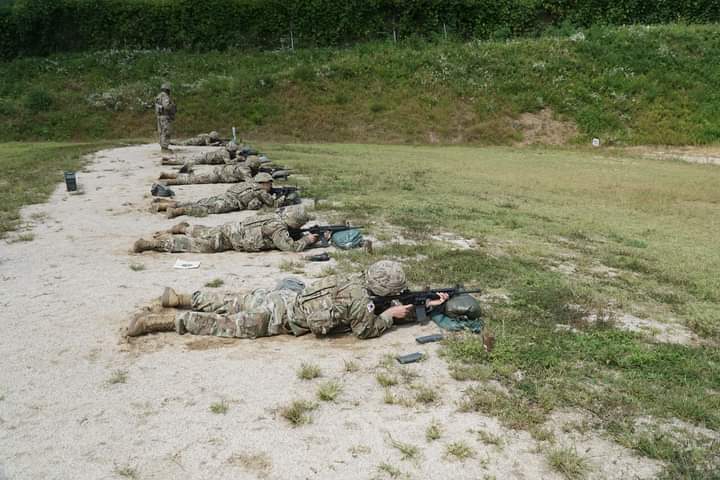 6_37th's tweet photo. #rangeday #m4 #m17 #campcasey #zeroyourweapon #marksmanship https://t.co/rpArR2CeaQ