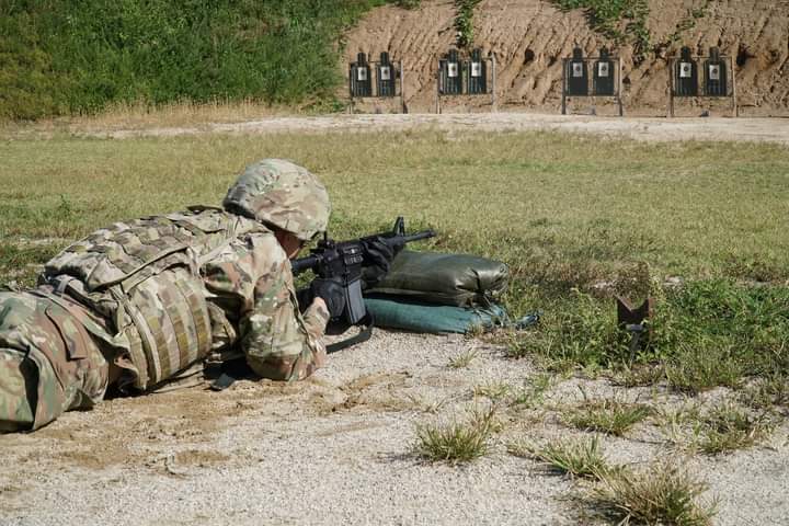 6_37th's tweet photo. #rangeday #m4 #m17 #campcasey #zeroyourweapon #marksmanship https://t.co/rpArR2CeaQ