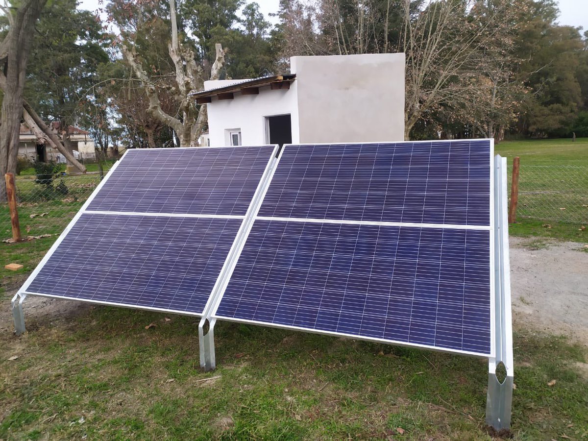 QMAXSRL's tweet photo. #Instalación ☀️🌾🏡 
Cliente: Juan Carlos Etchebehere
📍Recalde, partido de Olavarría, Buenos Aires

Nota completa en https://t.co/XdRxIggD3Q

📲Más información en https://t.co/iOxLH7Omit
-
#EnergíaInteligente #Instalación #Energía #QMAX #EnergíaSolar #Sustentabilidad https://t.co/6qoK6KK2e0