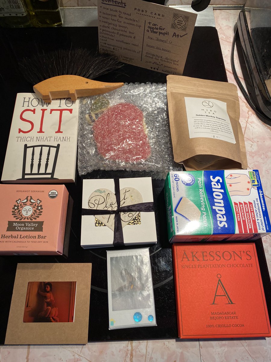 jsabby69's tweet photo. Thank You @muffinmoonx for the lovely Gift 🎁 Box! So many Goodies! They cover the entire Spectrum of needs! 😊😘Psst @sturmundmoon did you get yours yet? We need to be bad in order to stay after school with puppy! 🤪😜😉#HotForTheTeacher #SaucyVixen 😊🥰😻#ThankYou https://t.co/OYmouHW4uD