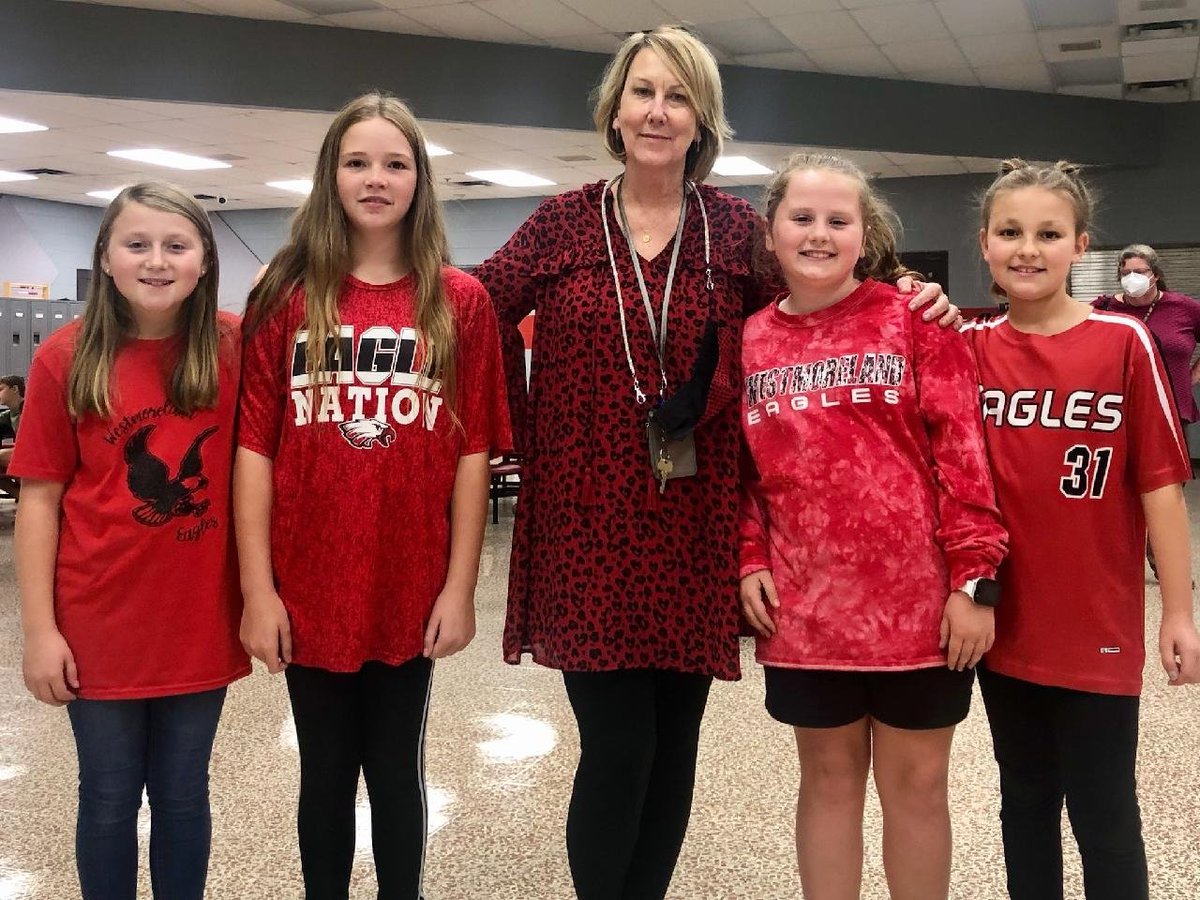 BPE supported our cluster school WMS today by wearing their spiritwear for homecoming.<a href="/AmandaRippy/">Amanda Rippy</a> @co_sumner @WestmorelandMS1