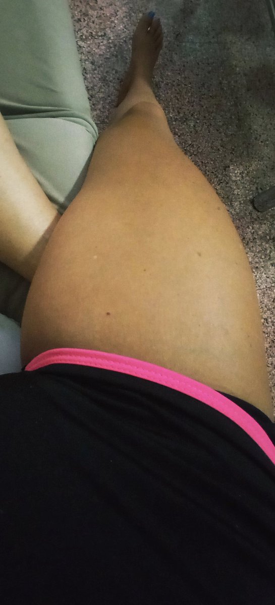 yolucecita's tweet photo. Me senté a reposar la sacada del gym y de repente , boom...la noche. 😳...🌖 Ahora, a activar energías para la clase 😉 Tocó. 🥞🥐🫓🥓🍳🧀🍞🍔🥗🫕
#gymmotivation #Activada #AquiVamosOtraVez #Conectandoando #cocinamagica https://t.co/juVYLw2kIx