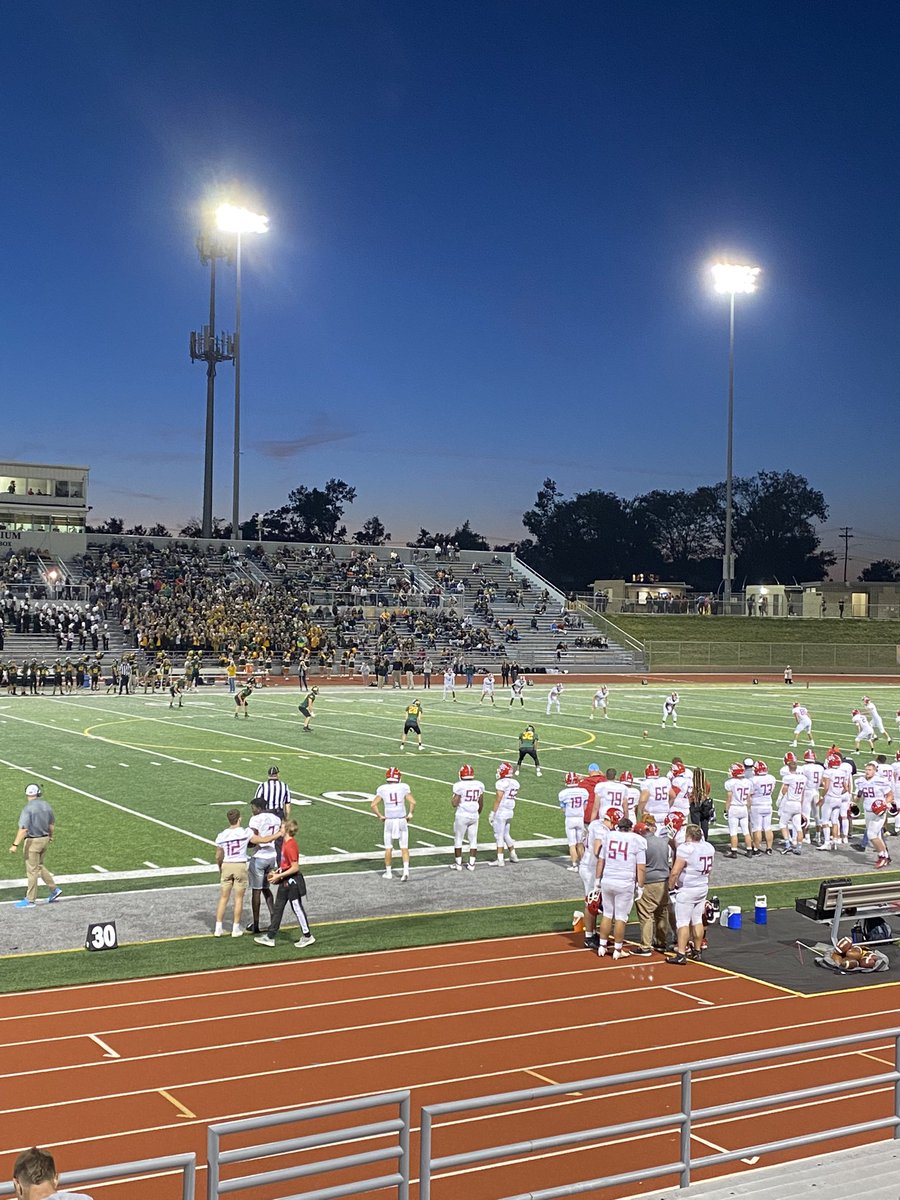 Thursday Night Football in Iowa! 🏈 Top 10 showdown tonight in Cedar Rapids! Good luck @DBQSrFootball @DBQSeniorRams! #GoRams #TheHeartoftheGame