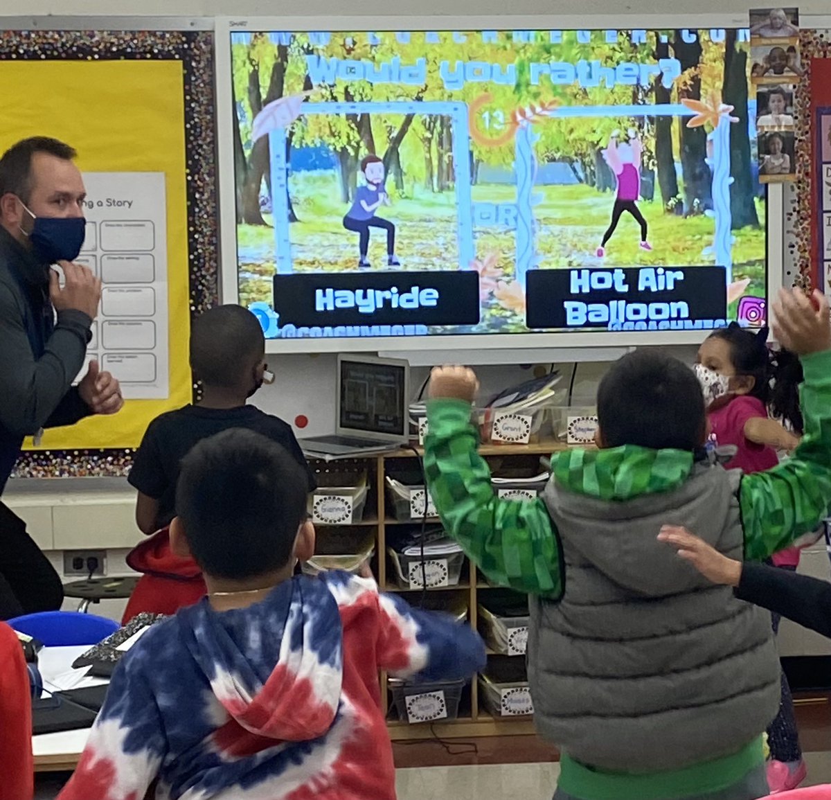 1KA enjoying Would you rather fitness style with <a href="/EmersonPE_D100/">Emerson PE D100</a>.