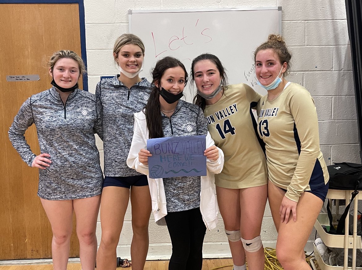 10-0 BABYYYY! Tough 3-1 win with a real close one for the 4th set. Way to pull through girls!! #stillhungry #ALLIN 🐇’s valley with the W