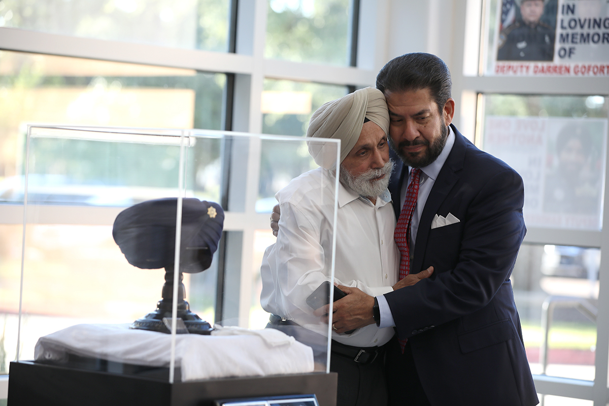 Today we honored our fallen brother Deputy Sandeep Singh Dhaliwal, with a ceremony at <a href="/HCSO_Academy/">Training Division</a> where his family presented us with his Sikh turban.

In 2015, Deputy Dhaliwal was approved to wear his Sikh religion turban and beard while on duty. #hounews