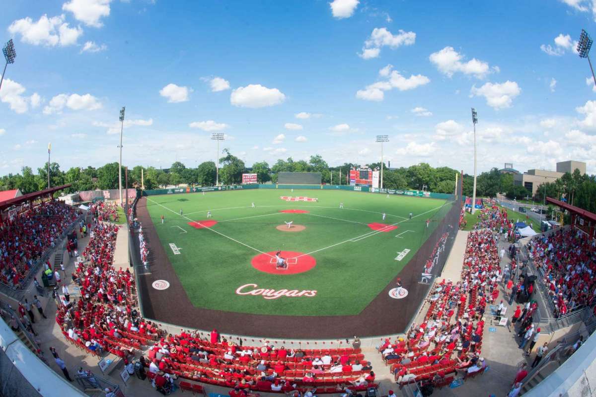 For The City!❤️<a href="/UHCougarBB/">Houston Baseball</a> <a href="/toddwhitting/">Todd Whitting</a> @CougarKiv23 <a href="/BunnRHP/">Kyle Bunn</a>