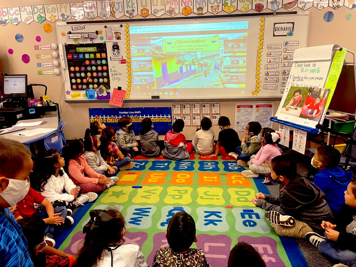 Maferamcor1308's tweet photo. It is a gift and honor for me to be able to teach my students about my country. Bienvenidos a Colombia 🇨🇴❤️ #HispanicHeritageMonth2021 #CreightonCubs @CreightonCISD https://t.co/1vROaKaf2s