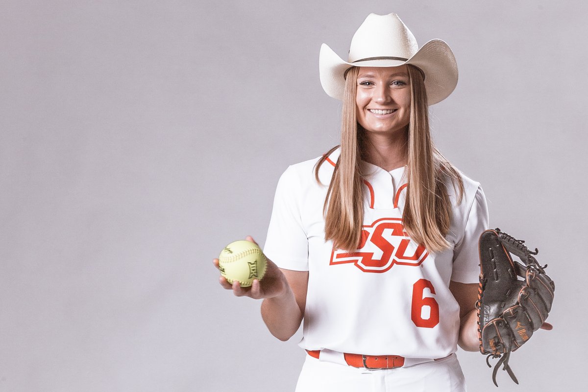 End 7 I Pitcher's who rake >>> 

<a href="/clopton_tatum/">Tatum Clopton</a> serves up a GRAND SLAM here in the seventh and returns to the circle for the eighth inning!

⚔️ - 0
🤠 - 21

#MovingForward I #GoPokes