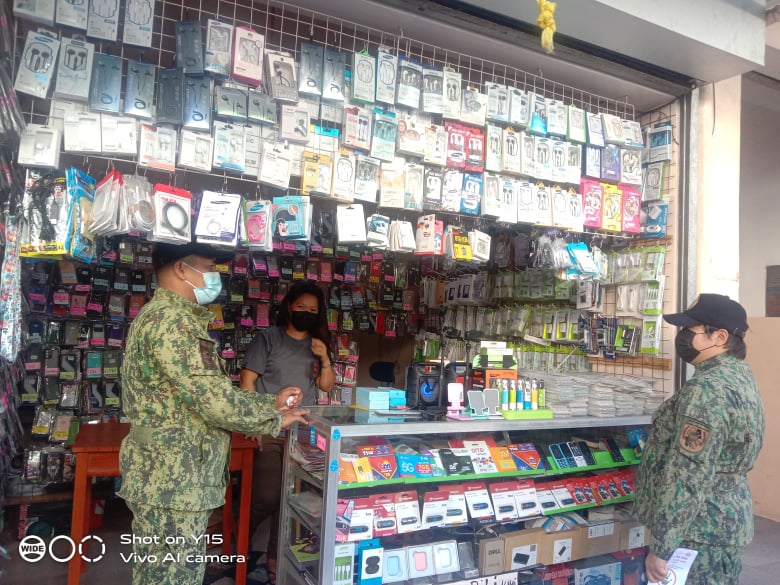 September 24, 2021, personnel of this station  under the supervision of PMAJ FELIMON C OLIGO JR. COP  conducted foot patrol and Coupled with Short Dialogue at Public Market re  implementation of social distancing to the constituents for the  Safety Precaution against COVID-19. https://t.co/5UectwVkzc