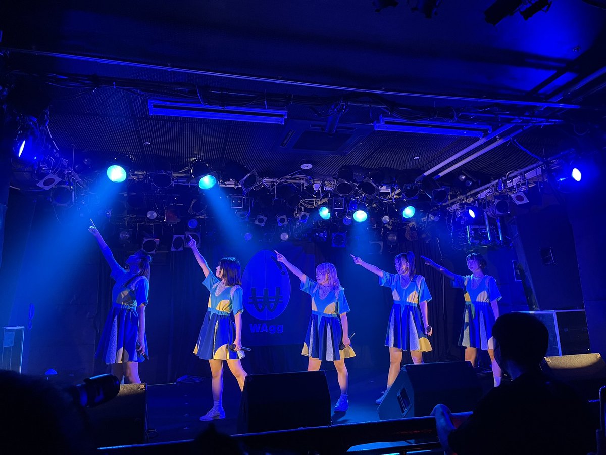 wwwws21's tweet photo. 3部通しWAgg
LIVEもぶっ通し
愛ちゃんめっちゃレスポンスくれる
アンちゃんより汗かいた自信ある
#WAgg仙台 https://t.co/95aQbrUvfN