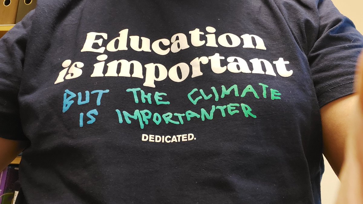 Today's dress code! #ClimateStrike #klimatstrejk #Klimastreik #Klimakrise