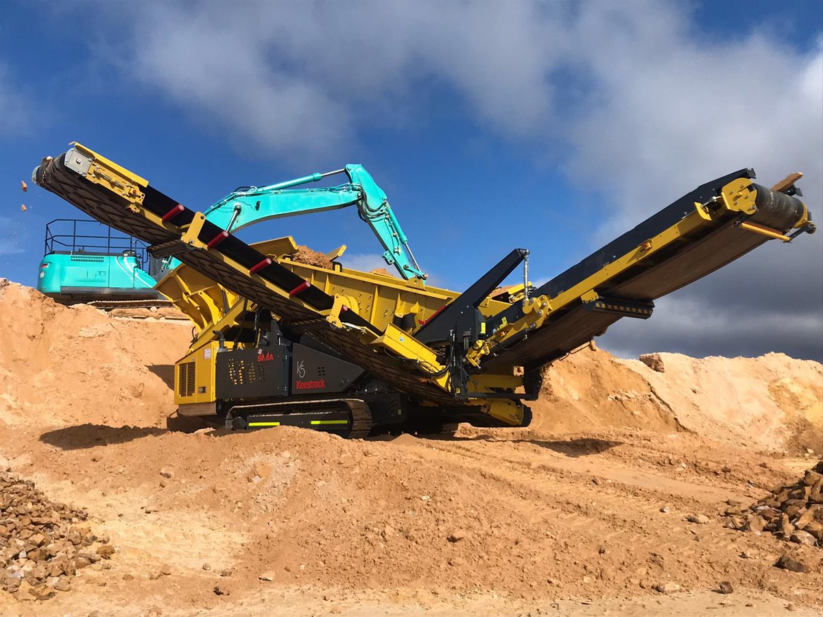 Screenmasters3's tweet photo. The New Keestrack K5 ๐คฉ It's versatility is just one thing to love!
To find out more Call Screenmasters 1800 571 464
#crushingandscreening #scalping #scalpingscreen #mobilescreens #recycling #mobileimpactor #mining #quarrying https://t.co/iOKiaPyqb8