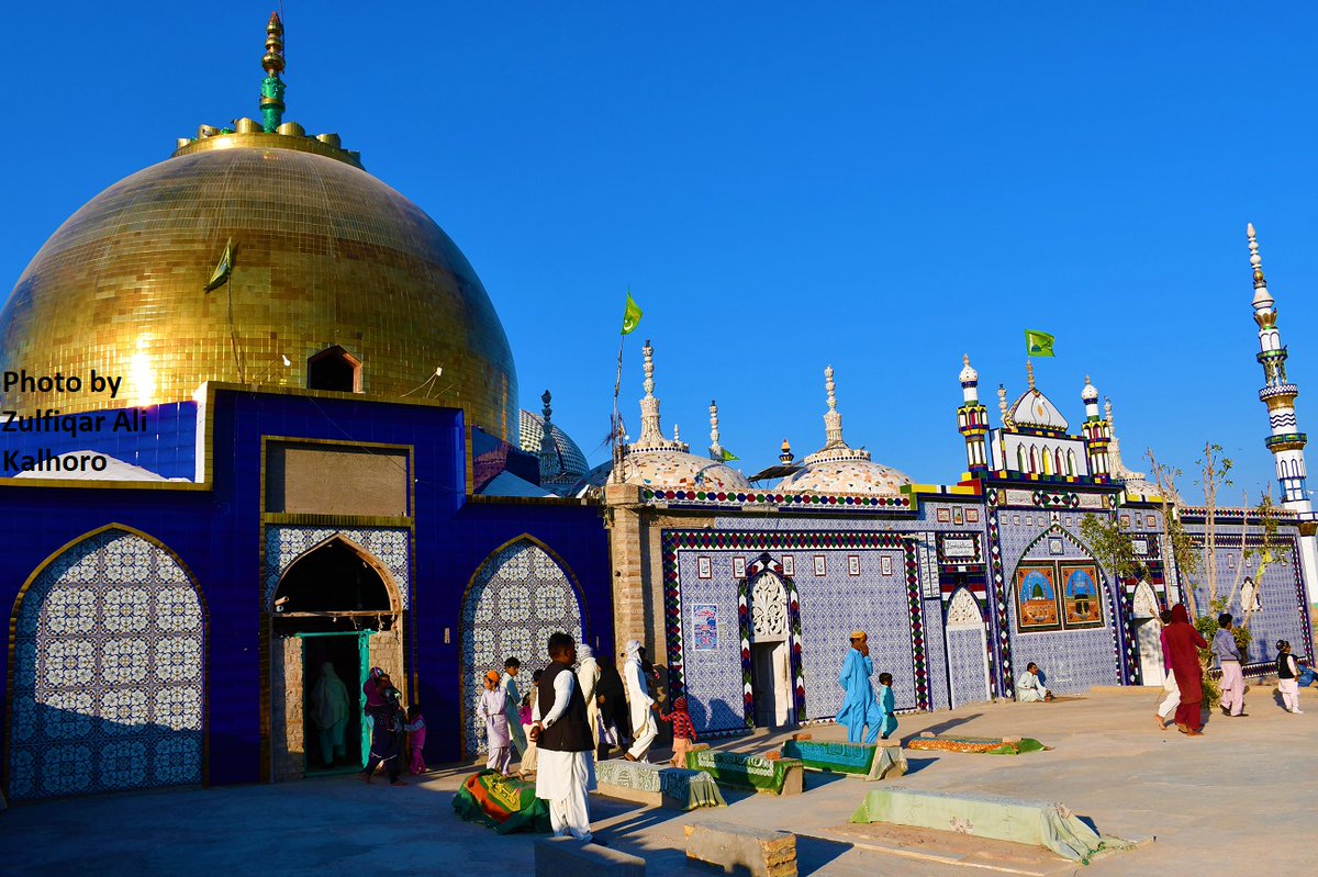 Kalhorozulfiqar's tweet photo. Shrine complex of Abdul Qadir Jilani near Tando Masti Khan in #Khairpur district. #Sindh #architecture #architecturephotography #BeautifulPakistan #pakistaninpics #Pakistan @manzoor_chandio @Sindhu_Sabhita @akhtarb1 @Debal712 @1_man_aarmy https://t.co/o1E6DBDfmU