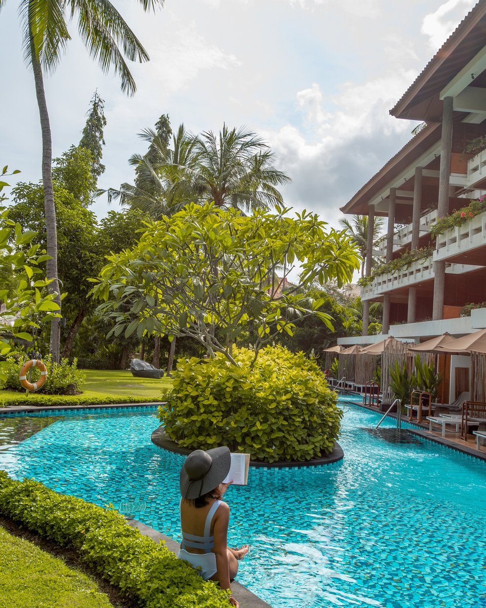 Take a refreshing dip in our Lagoon Pool, surrounded by lush greeneries and clean, fresh air. Meliá Bali guests staying in Lagoon rooms have full access to this luxurious facility. Rejuvenate yourself! 🏊🏼‍♀️✨
#meliabali #onlyinmelia #soulmatters #WellbeingByMelia