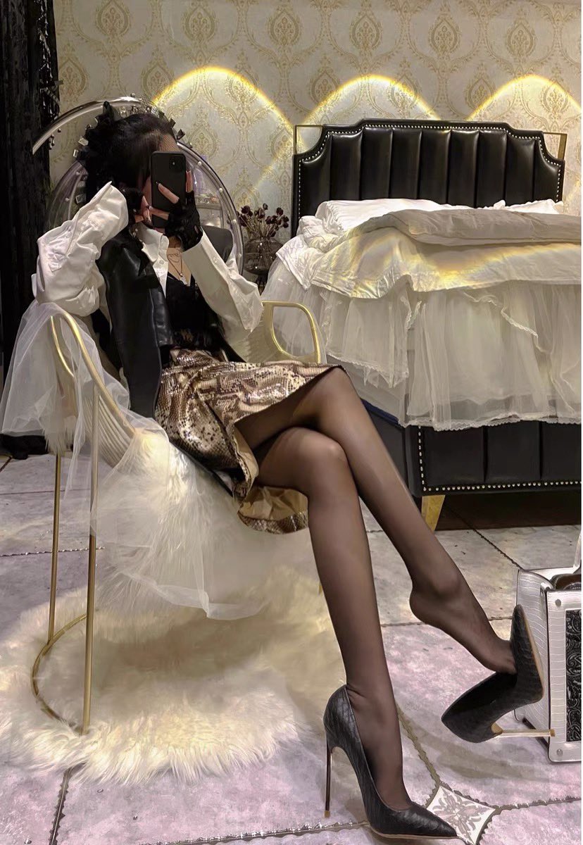 Simi777888's tweet photo. #成都丝足 #成都大保健  #丝足会所
#足交 #丝袜 #黑丝 #肉丝 #恋丝 #品足 #玉足 #足爱
#丝袜足交 #原味 #恋足 #美腿高跟鞋
#SM #脚交 #原味丝袜 #原味高跟鞋
#丝袜高跟鞋 #丝袜露出
➕qq 2454907138 https://t.co/7ctJSUutQj