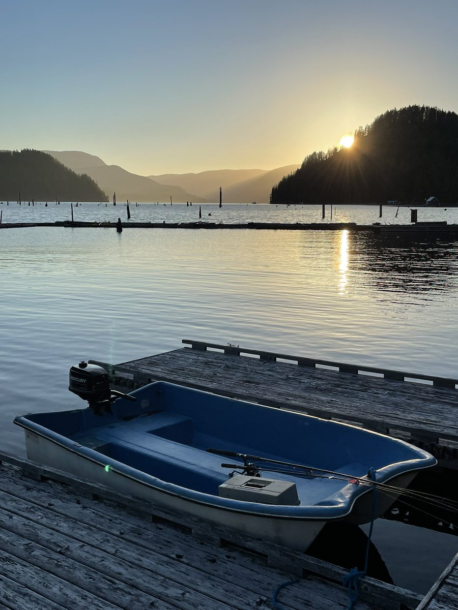 danwood1562's tweet photo. Some time away from Deputy Chiefing @SaanichFire work means catching the night bite 🎣 at our little slice of BC paradise #PowellLake 
@CityPowellRiver #quathetRD https://t.co/EB74abAio5