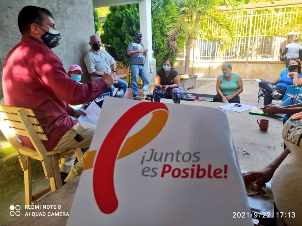 PsuvIribarrenVe's tweet photo. #23Sep #NotiPSUV 📰
Hoy encuentro con estructura de UBCH @PartidoPSUV Francisco Rumbo Delgado del Sector el Jebe, acompañado del equipo político PSUV Parroquia Catedral.
Revisión de la estructura #RAAS ✔️ #JuntosVamosPorMás
#VenezuelaDialogaPorLaPaz
@PartidoPSUV https://t.co/4QhbZSBfKP