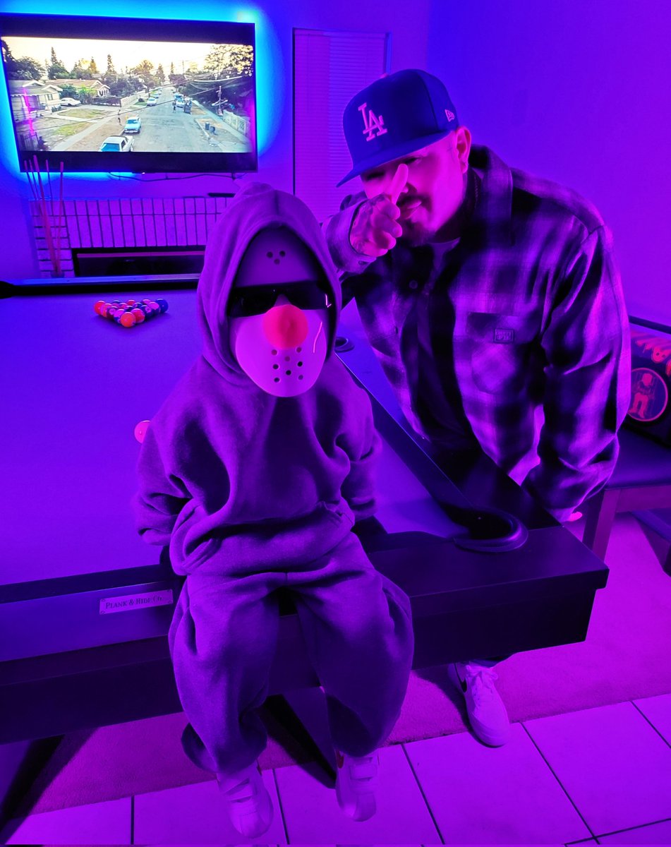 MALOW_MAC's tweet photo. Look Who Came Thru... 😏😈
GHETTO BOY, NEW ALBUM 97% COMPLETE!!
#MalowMac #GhettoBoy #NewAlbum #LegendaryMafia https://t.co/KoP3BO86Il