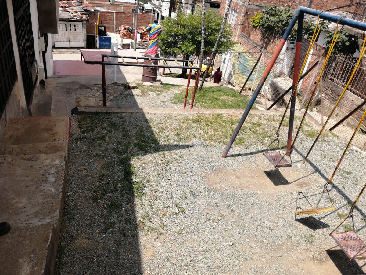 malbyeli59's tweet photo. #Perla propuesta de trabajo en territorios con enfoque educativo, desde y con los jóvenes... Gracias Embajada Noruega, jóvenes y comunidad por creer en las transformaciones desde el barrio!!! #CaliTeQueremos...Comuna 1. https://t.co/Wu5Vedi1FL