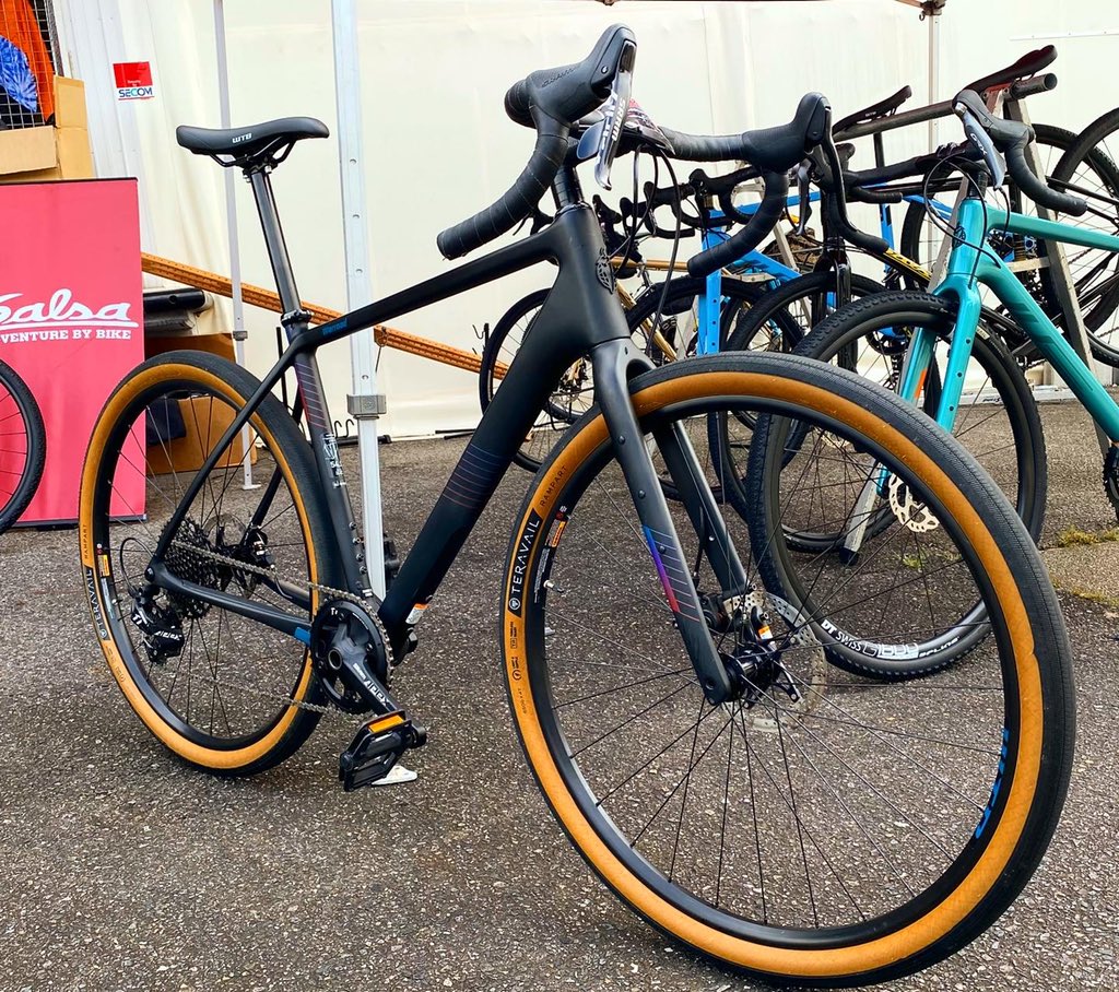 u2bikes's tweet photo. SALSAのデザインセンスとキビキビとした純グラベル然とした走り。
SURLYとまたちがって魅力的🤔
 #U2BIKES #SALSABIKES https://t.co/D5dupayEdX