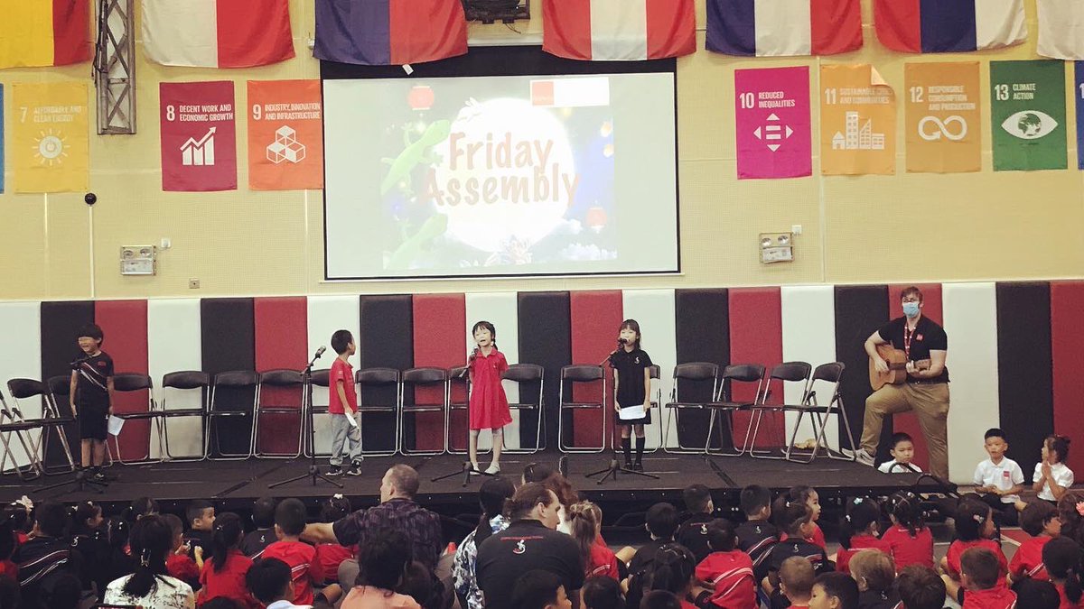 SISGeckos's tweet image. Thank you to all of the wonderful performers from the Nanshan International Cultural Exchange &amp;amp; Service Center! The #SIScommunity learned a lot from this #inspiring performance! 🎑 🥮 #Chineseculture #MidAutumnFestival #sisrocks #issedu #Shenzhen #InternationalEducation