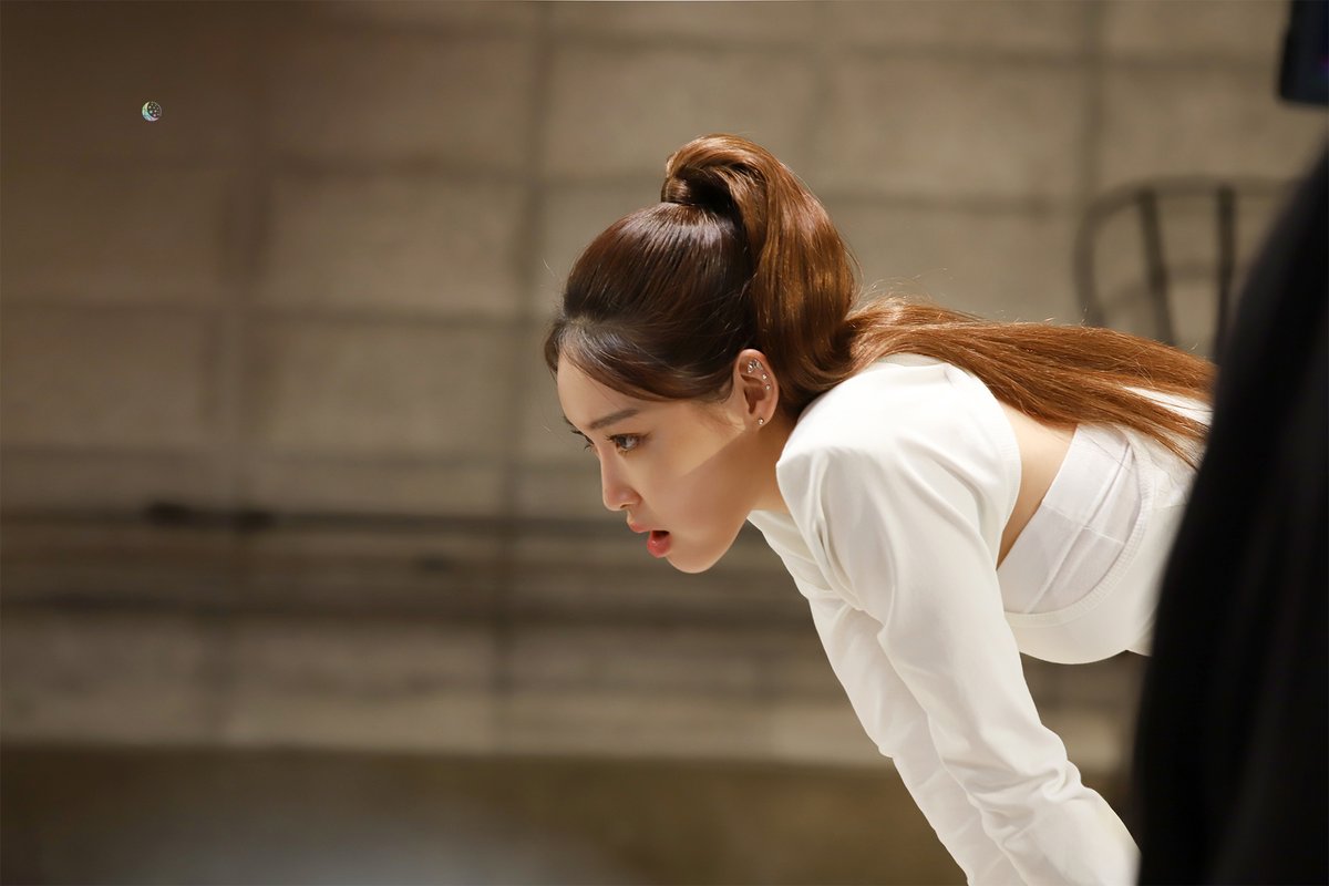 CHUNGHA_MNHent's tweet photo. [📸] 워너랩 WANNA LAB 광고 촬영 비하인드

👀 https://t.co/ciHM7op7kX

#청하 #CHUNGHA
#워너랩 #WANNALAB https://t.co/b5SNRpphsp